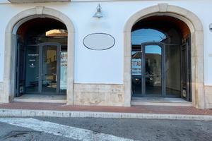 Locale in posizione centrale