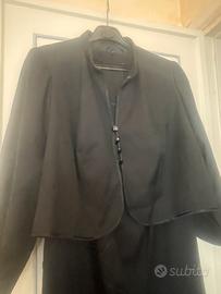 Completo, vestito e giacchino nero fresco di lana