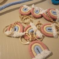 Arcobaleni in macramè portachiavi bomboniere