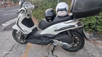 Piaggio Beverly 300 ie tourer