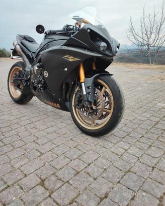 Yamaha R1 Big Bang - 2009