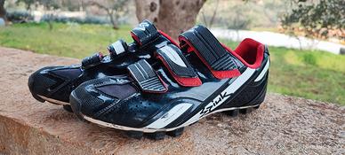 Scarpe con attacchi Shimano 