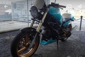 Ducati Monster 600 dark