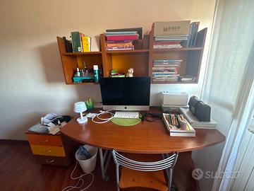 scrivania con mensole e comodino compreso