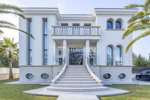 SPLENDIDA VILLA LUMINOSA IN CLASSE A4