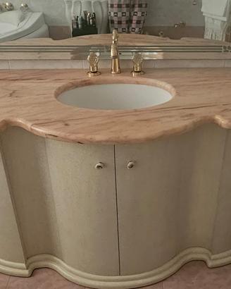 Mobiletto da bagno con specchio