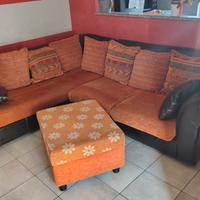 Divano Etnico in vero cuoio con Tavolo puf