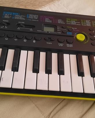 pianola casio per uso scolastico