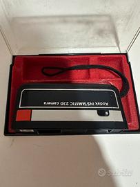 fotocamera vintage tascabile Kodak Instamatic 230