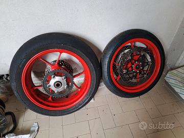 Set Di Cerchi Anteriori E Posteriori APRILIA Tuono