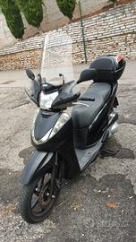 Honda sh300i