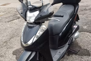 Honda sh300i