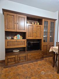 Mobile da soggiorno con tavolo quadrato e quattro 