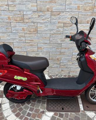 Scooter "Ufo" elettrico
