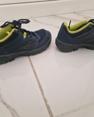 Scarpe da trekking per bambin* 
