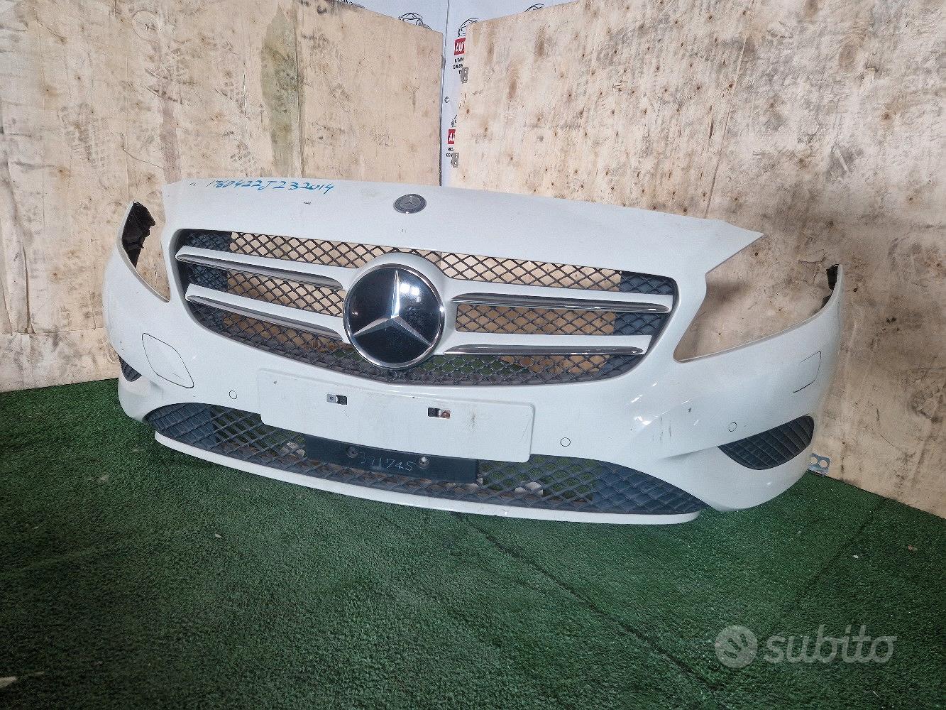 Portatarga Anteriore In ABS Per Mercedes Classe A W176 | Sostituzione A1768850181 Nero