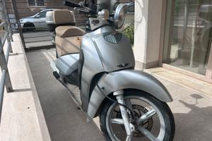 Scarabeo 200 cc