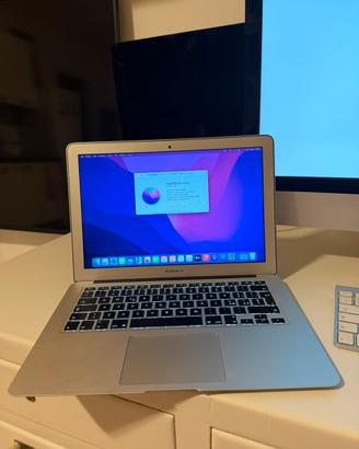 Macbook Air 2017 8gb ram