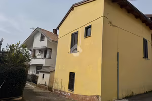 2 LOCALI A MINTURNO
