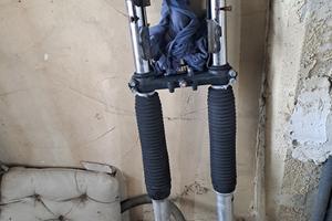 Lotto ricambi Suzuki dr 600 1985-90