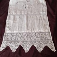 Tende in lino Ricamata a mano e uncinetto 