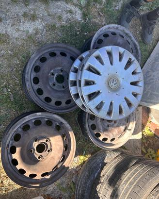 Cerchi Volkswagen Golf 16 pollici con borchie