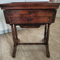 Tavolino da lavoro in legno
