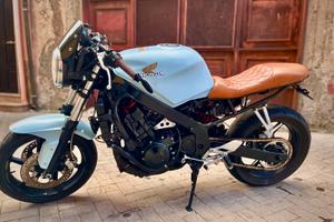 HONDA CBR 600F vero AFF4RE (cafe racer)