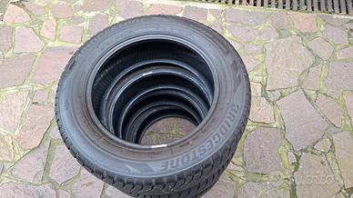 Pneumatici invernali Bridgestone Blizzak 205/60/16