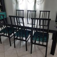 Tavolo in legno laccato nero