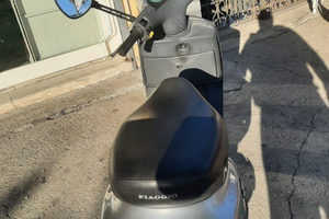 Piaggio zip con soli novemila e cinquecento chilom