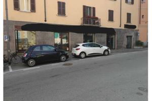 Immobile in asta di 223 m² con più di 5 locali a V