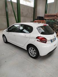 Peugeot 208 - 2020