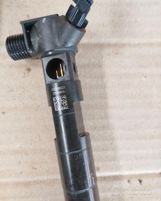 Iniettori mercedes A 017 2,0D A6510702387