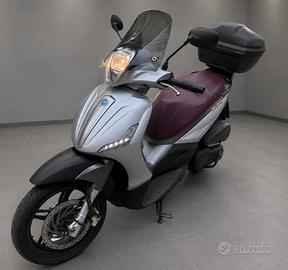 BEVERLY 350 SPORT TOURING FINANZIABILE SENZA BUSTA