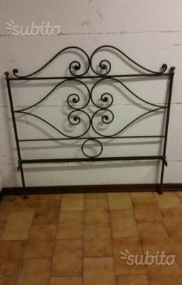 Letto antico in ferro battuto