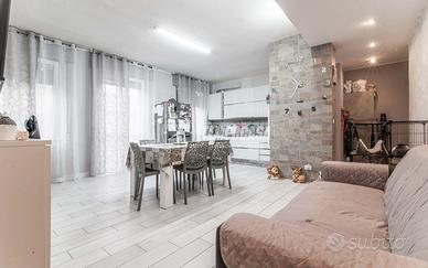 3 LOCALI CON POSTO AUTO