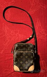 Borsa LV a tracolla