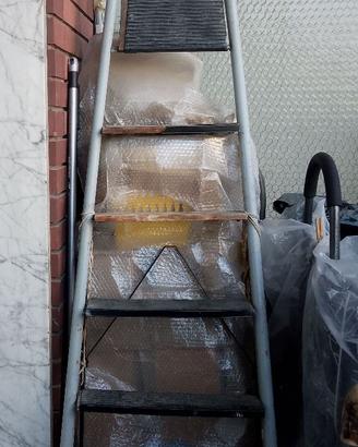 Scala da restaurare corda