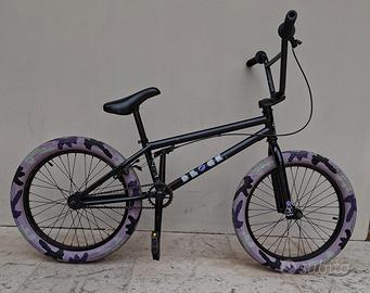 bicicletta BMX