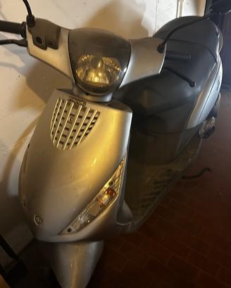 Scooter piaggio ZIP