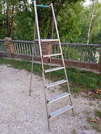 scala in metallo