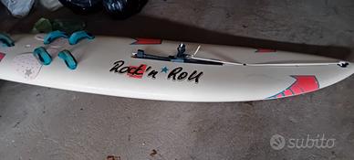 SURF  piccolo con Boma e vela  poco usato