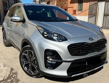 Kia sportage full optional + pneumatici invernali