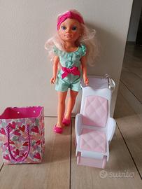 bambola nancy parrucchiera con tanti accessori 