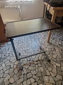 Tavolino portavivande per  anziani