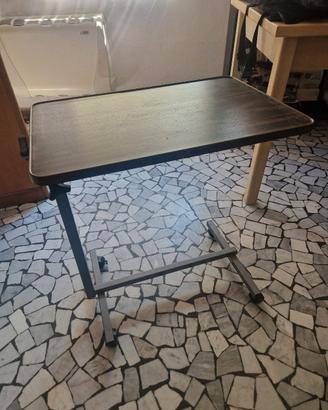 Tavolino portavivande per  anziani