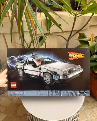 LEGO Icons 10300 – Ritorno al Futuro DeLorean