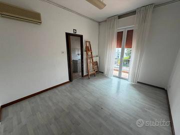 Appartamento di 100 m² con 4 locali e box auto a O