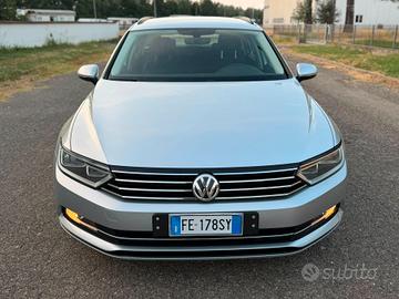 Volkswagen Passat Variant 1.6 TDI DSG Comfortline 